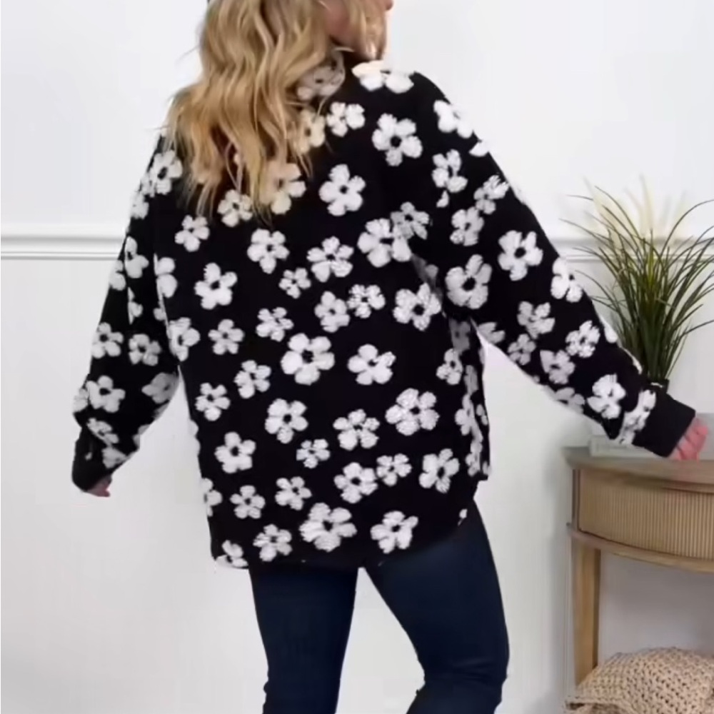 NEW MOCO Boutique Frost Florals Fleece Jacket - Picture 6 of 9